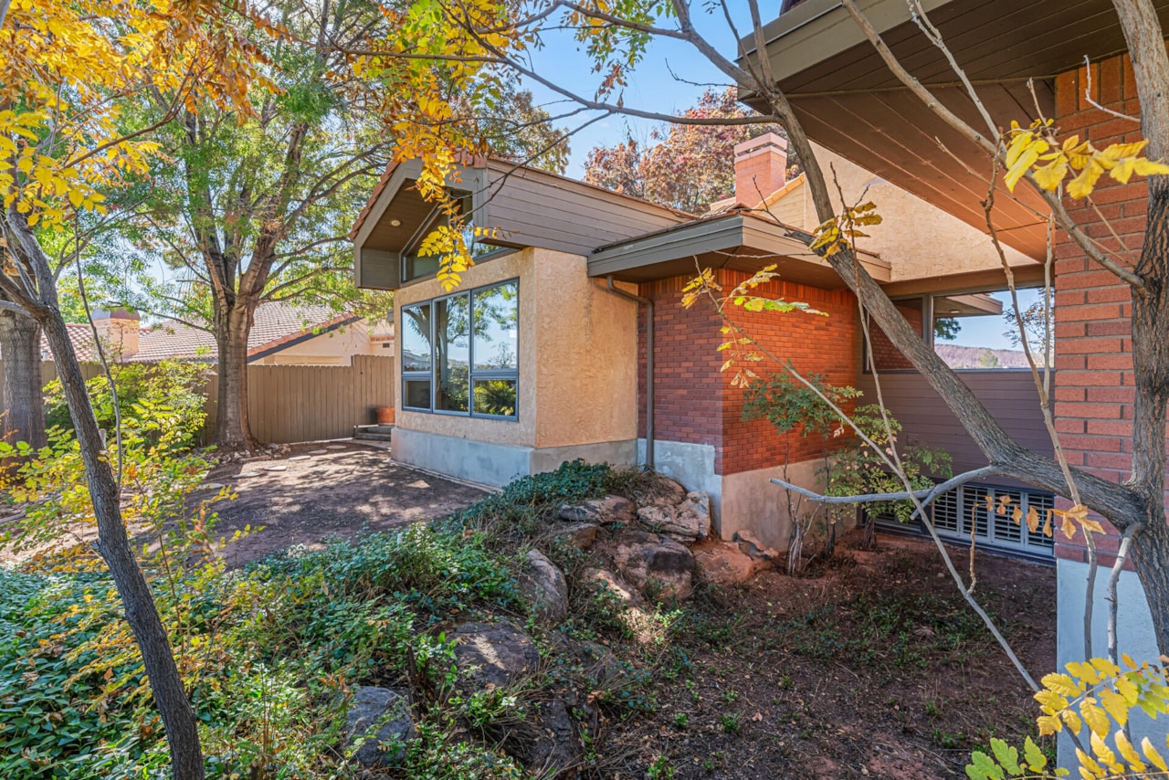 3119 S Jacob Hamblin DR St George, UT 84790 home for sale, MLS#25-266571 - Erika Rogers Photo 23