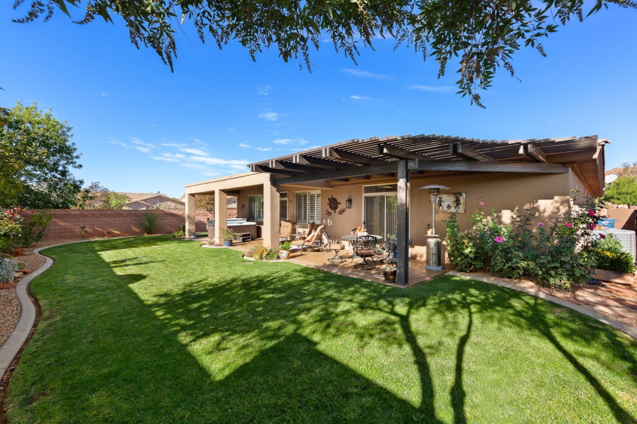 3278 E Sweetwater Springs DR Washington, UT 84780 home for sale, MLS#25-266383 - Erika Rogers Photo 24