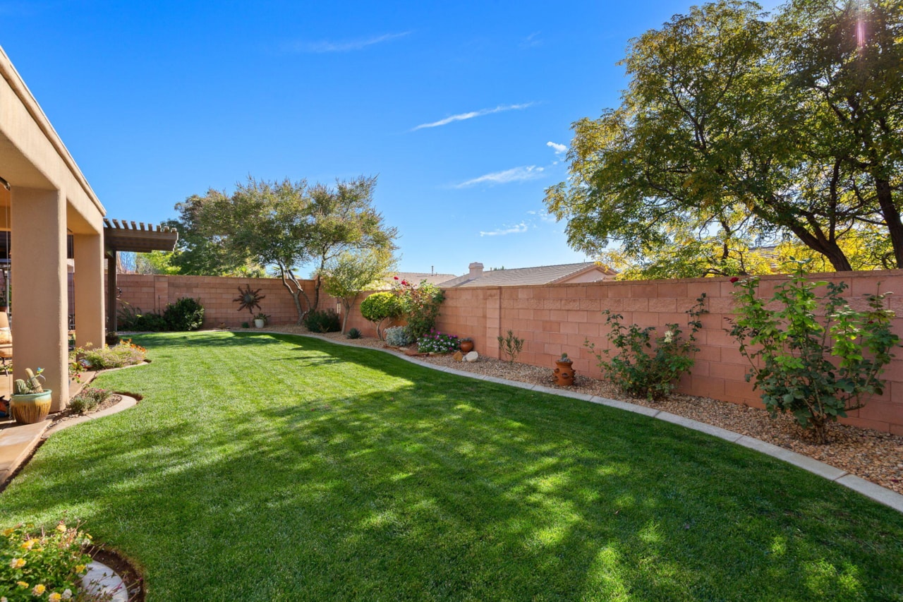 3278 E Sweetwater Springs DR Washington, UT 84780 home for sale, MLS#25-266383 - Erika Rogers Photo 27