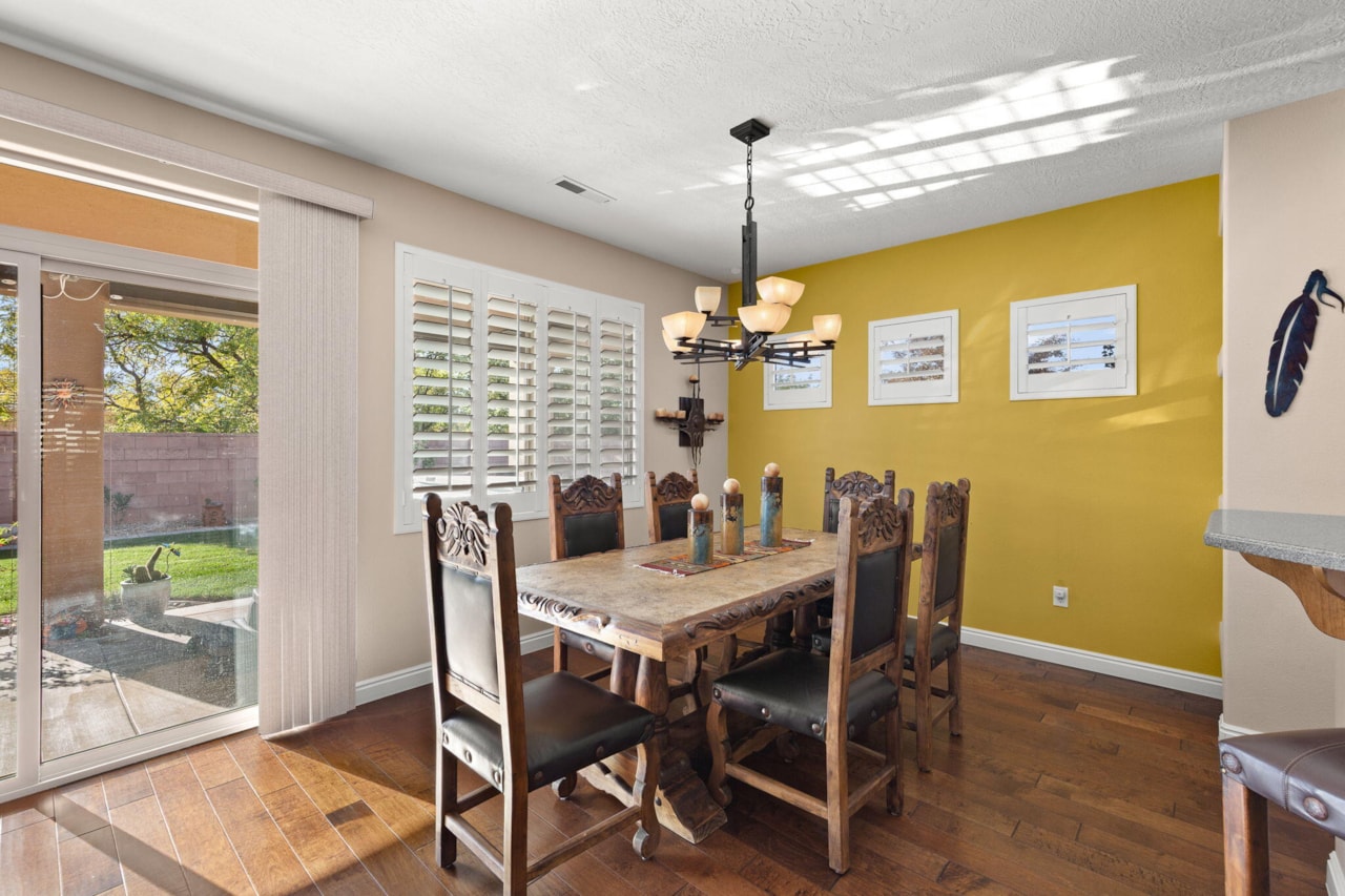 3278 E Sweetwater Springs DR Washington, UT 84780 home for sale, MLS#25-266383 - Erika Rogers Photo 9