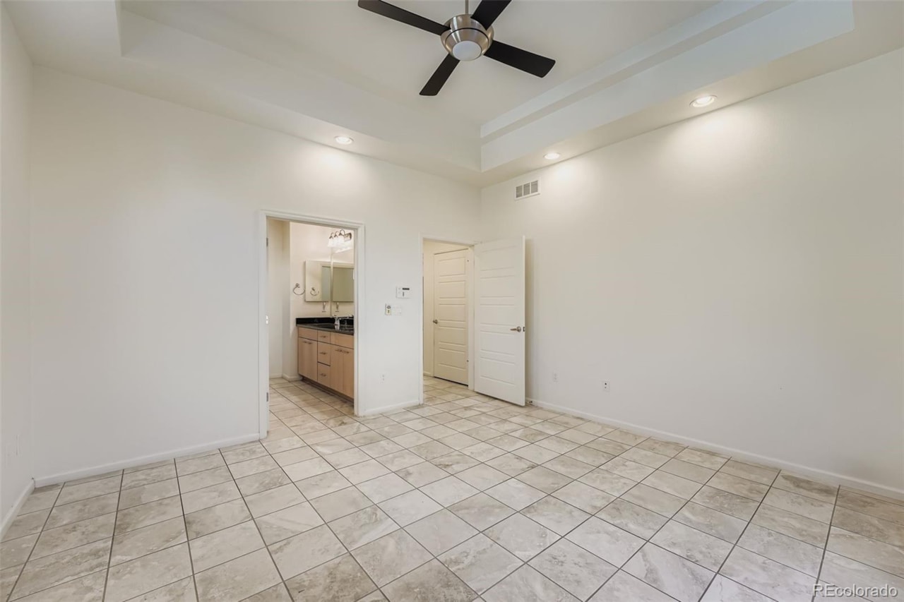 19523 E 54th Fairways Villas Experience Resort-Style Living in Fairway Villas 55+ CommunityDiscover this beautifully upgraded... Denver Denver CO 80249 4457167 home for sale $540,000 4457167 Photo 15