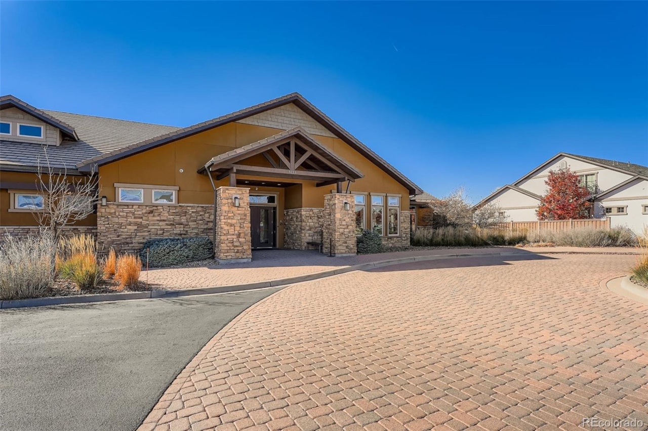 19523 E 54th Fairways Villas Experience Resort-Style Living in Fairway Villas 55+ CommunityDiscover this beautifully upgraded... Denver Denver CO 80249 4457167 home for sale $540,000 4457167 Photo 29