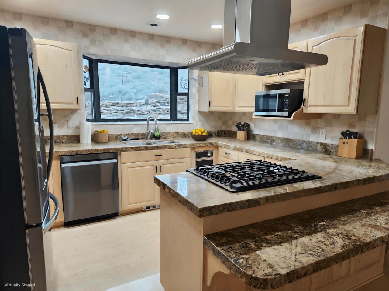 2340 S Guardian CIR St George, UT 84790 home for sale, MLS#25-266495 - Erika Rogers Photo 3