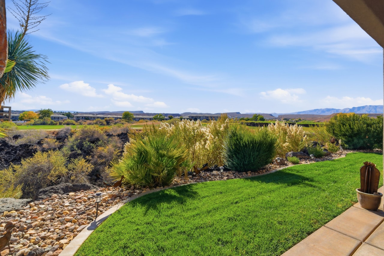 409 N Country LN W #1 St George, UT 84770 home for sale, MLS#25-266521 - Erika Rogers Photo 31