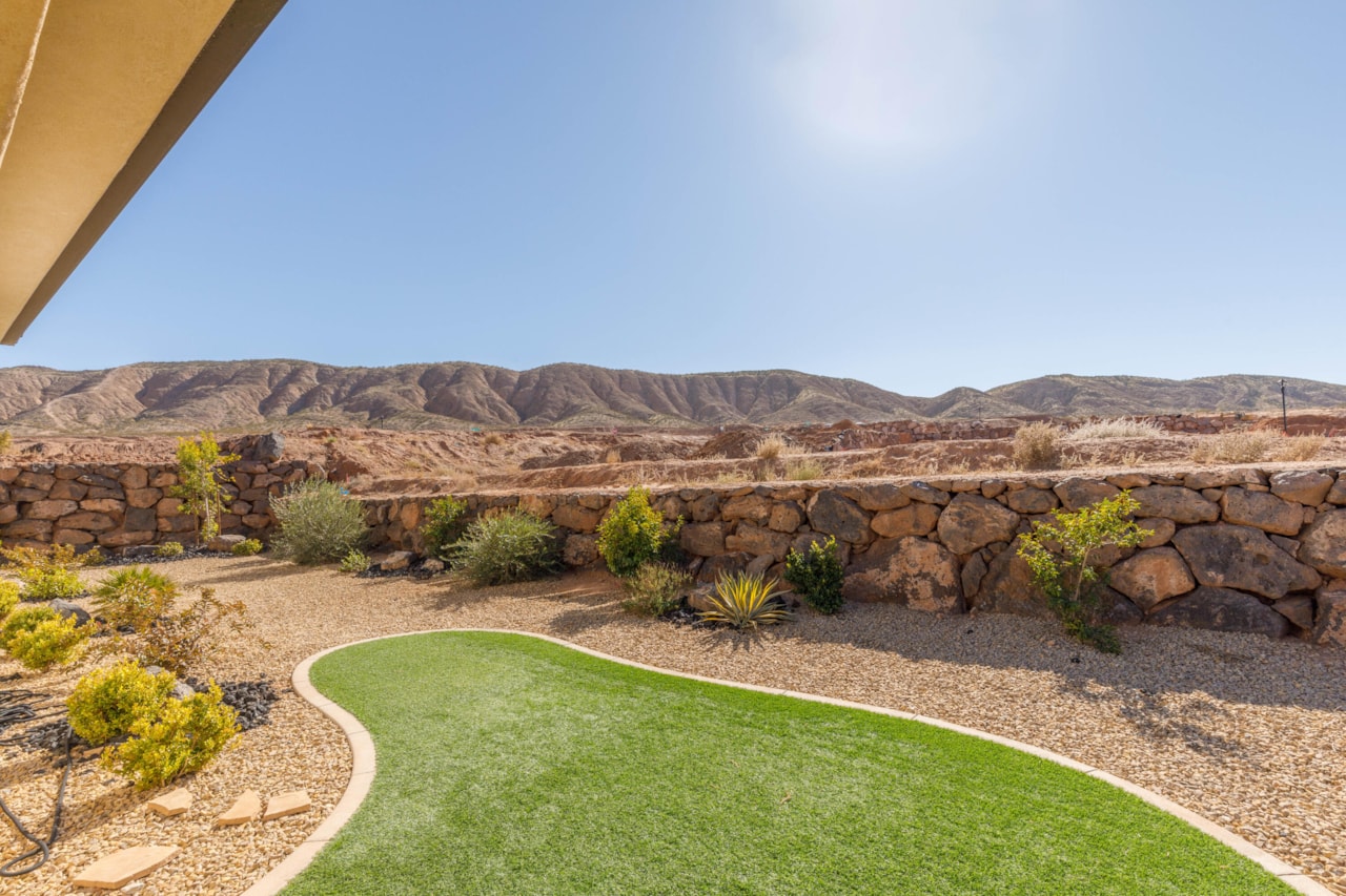 1506 E Toliman Way Washington, UT 84780 home for sale, MLS#25-266588 - Erika Rogers Photo 45