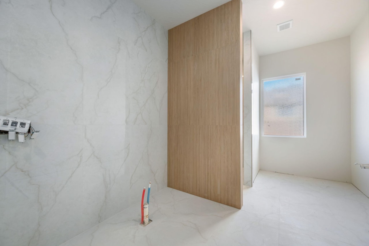 4988 S Lakefront Place Washington, UT 84780 home for sale, MLS#25-266600 - Erika Rogers Photo 15