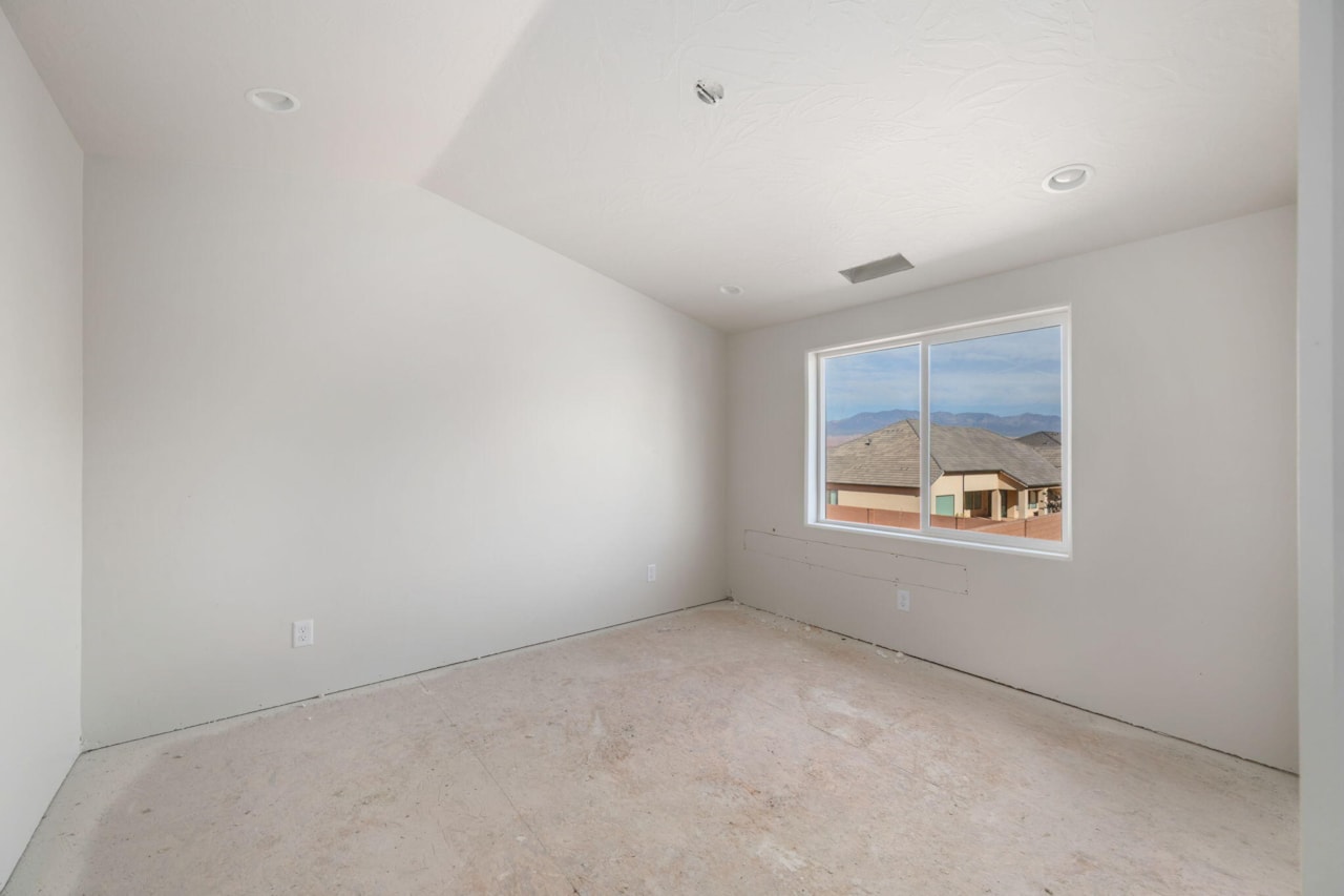 4988 S Lakefront Place Washington, UT 84780 home for sale, MLS#25-266600 - Erika Rogers Photo 26