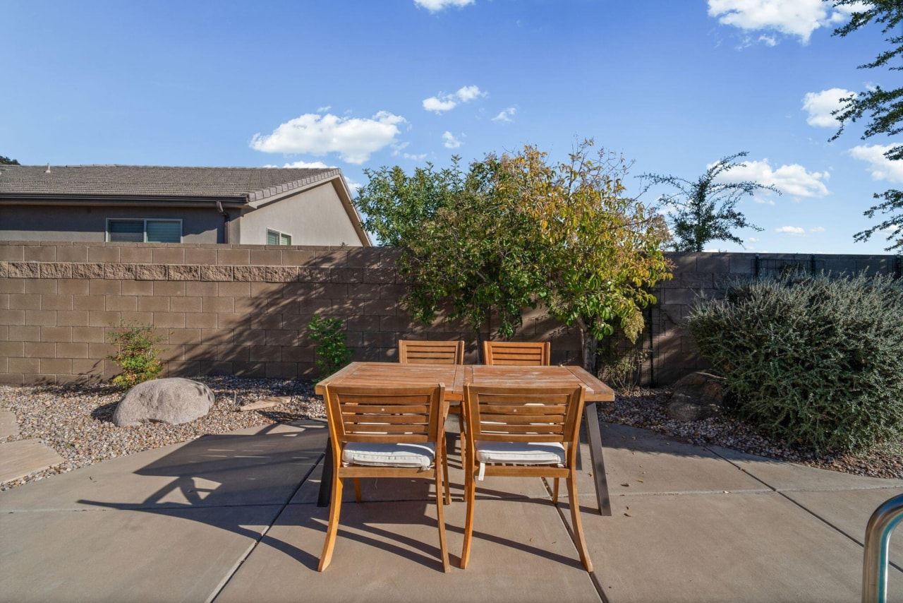2498 E Canyon Ranch Drive DR Washington, UT 84780 home for sale, MLS#25-266601 - Erika Rogers Photo 30