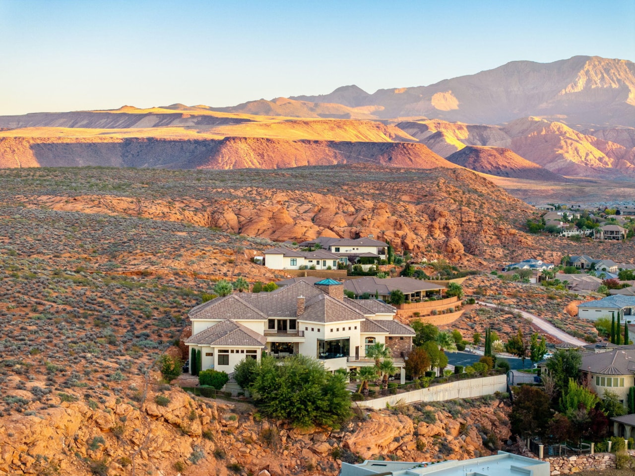 1445 W Grande CIR #7 Washington, UT 84780 home for sale, MLS#25-266615 - Erika Rogers Photo 4