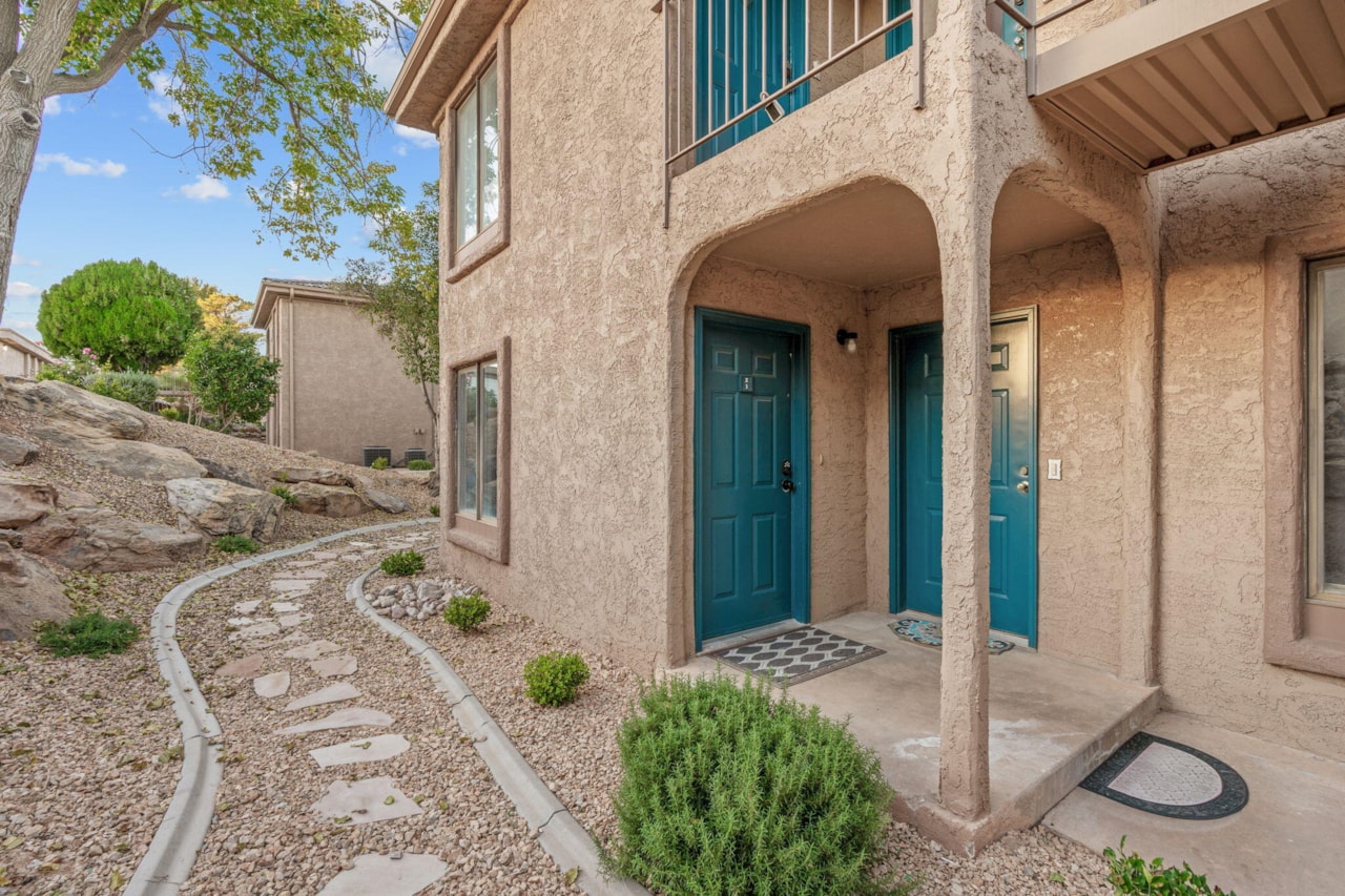 860 S Village RD #X1 St George, UT 84770 condo for sale, MLS#25-266492 - Erika Rogers Photo 2