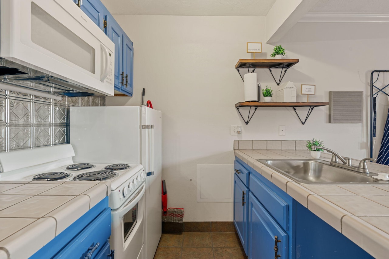 860 S Village RD #X1 St George, UT 84770 condo for sale, MLS#25-266492 - Erika Rogers Photo 13