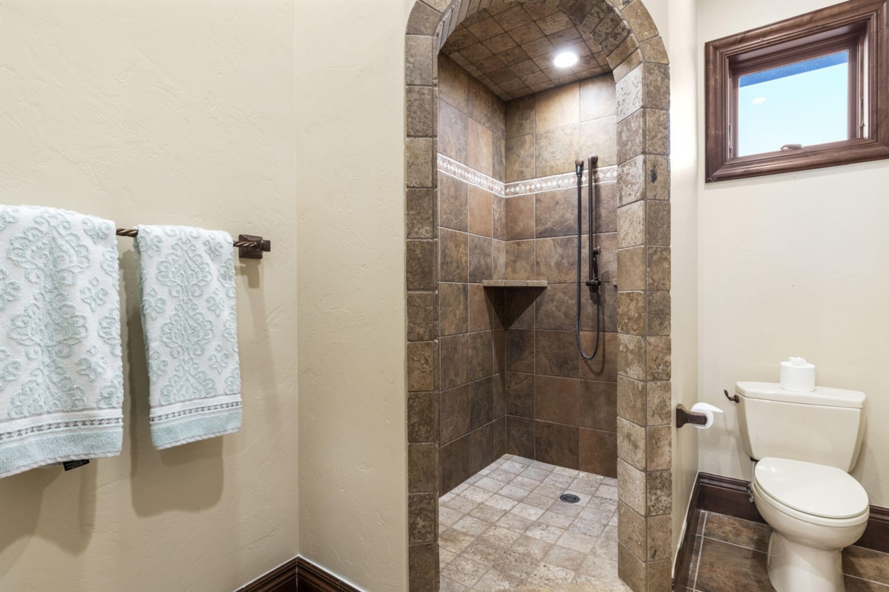 1445 W Grande CIR #7 Washington, UT 84780 home for sale, MLS#25-266615 - Erika Rogers Photo 86