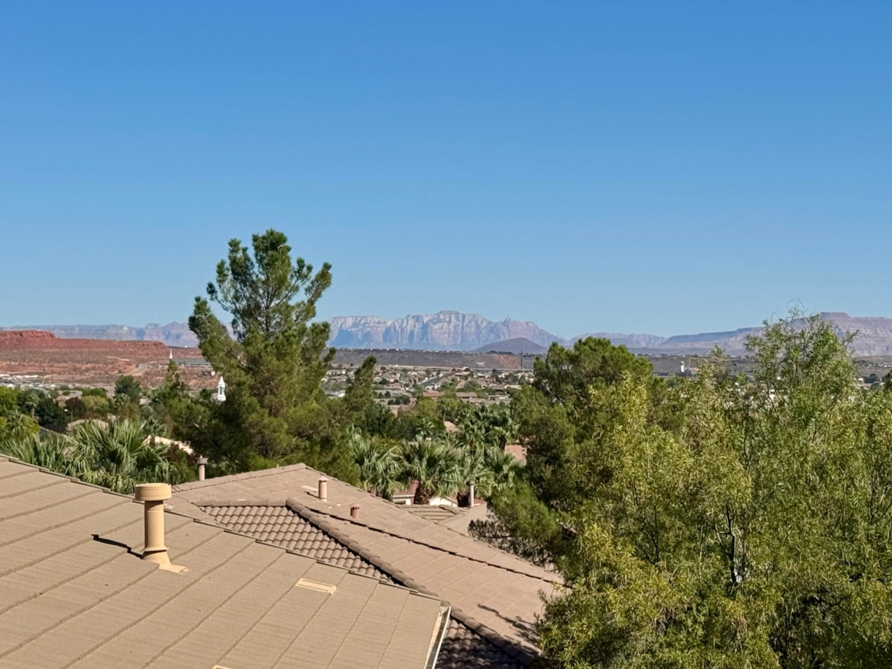 1361 W Red Butte Dr DR Washington, UT 84780 home for sale, MLS#25-266619 - Erika Rogers Photo 4