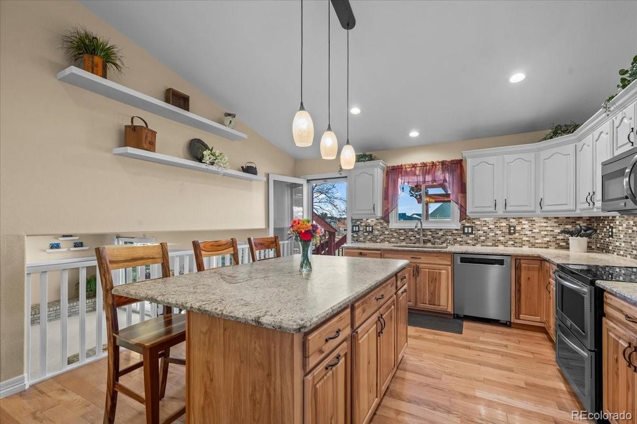 11665 Lewistown St Columbine Ranch Welcome home to this 4 bed, 4 bath, multi-level residence with a large outbuilding & separate guest... Commerce City Adams CO 80022 5794702 home for sale $1,400,000 5794702 Photo 9