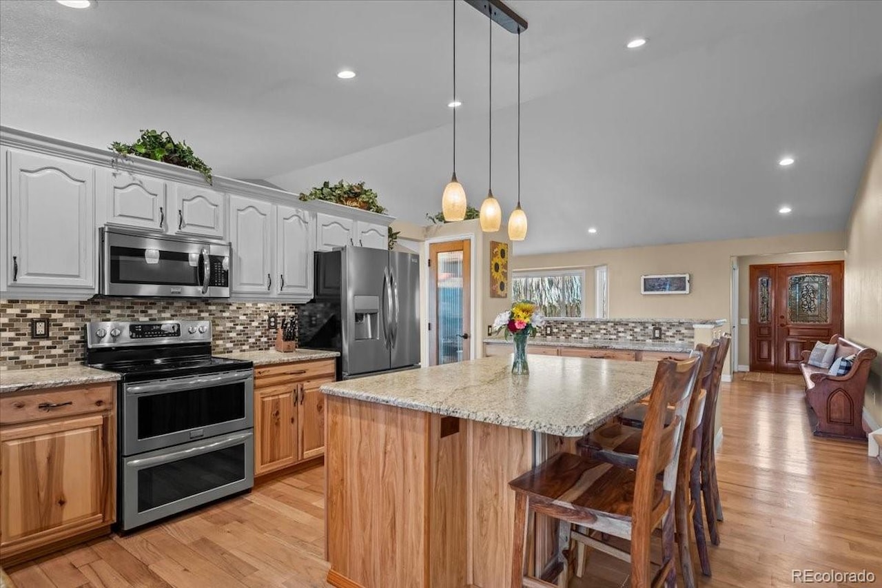 11665 Lewistown St Columbine Ranch Welcome home to this 4 bed, 4 bath, multi-level residence with a large outbuilding & separate guest... Commerce City Adams CO 80022 5794702 home for sale $1,400,000 5794702 Photo 10