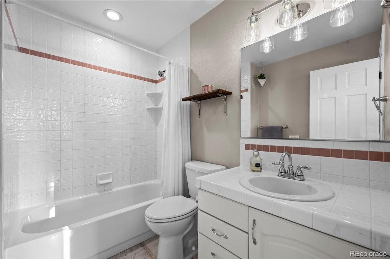 11665 Lewistown St Columbine Ranch Welcome home to this 4 bed, 4 bath, multi-level residence with a large outbuilding & separate guest... Commerce City Adams CO 80022 5794702 home for sale $1,400,000 5794702 Photo 19