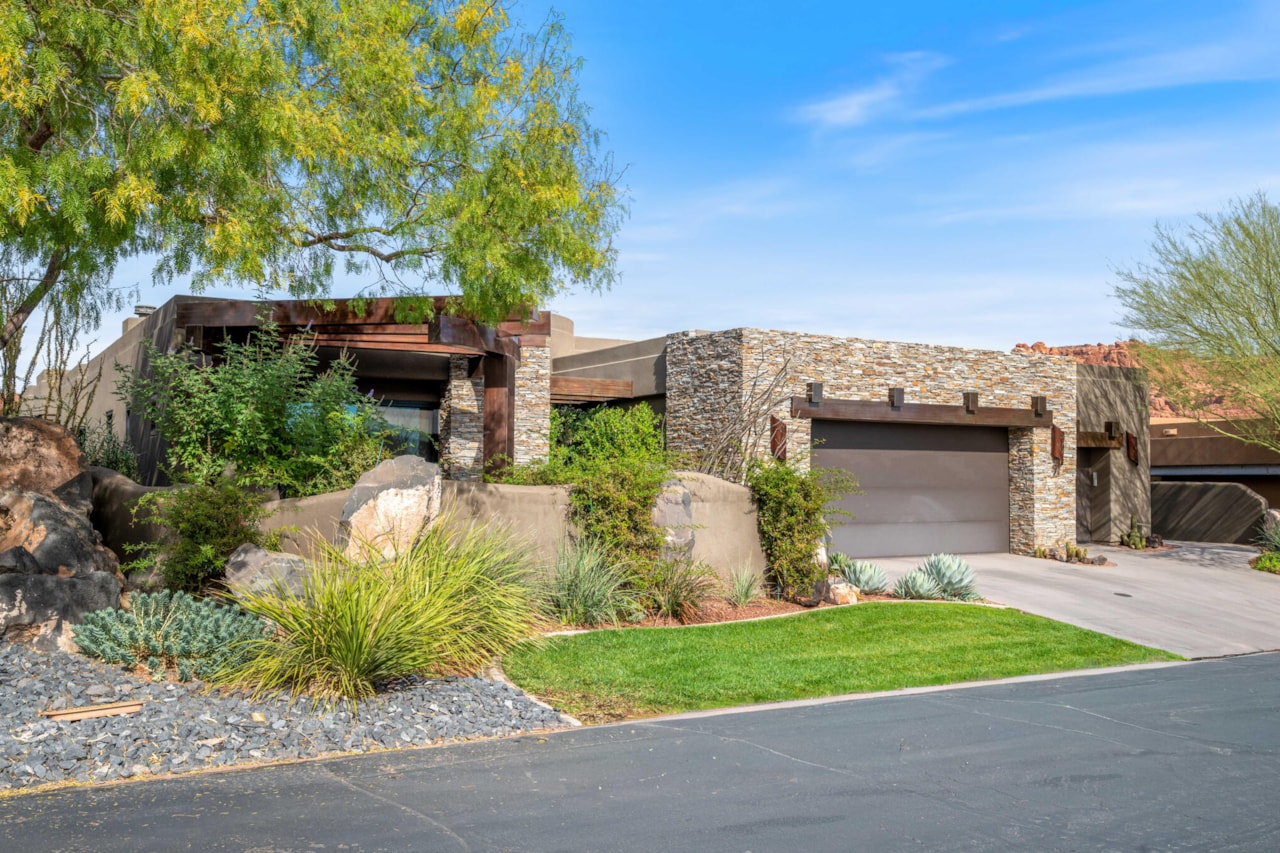 1500 E Split Rock DR #91 Ivins, UT 84738 home for sale, MLS#25-266628 - Erika Rogers Photo 3