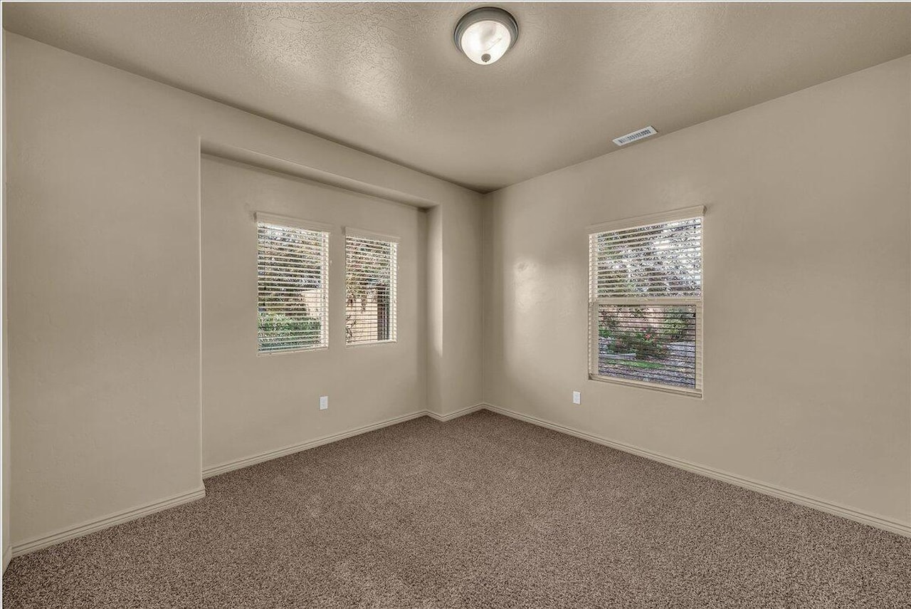 3673 S Cannon Way Washington, UT 84780 home for sale, MLS#25-266587 - Erika Rogers Photo 17