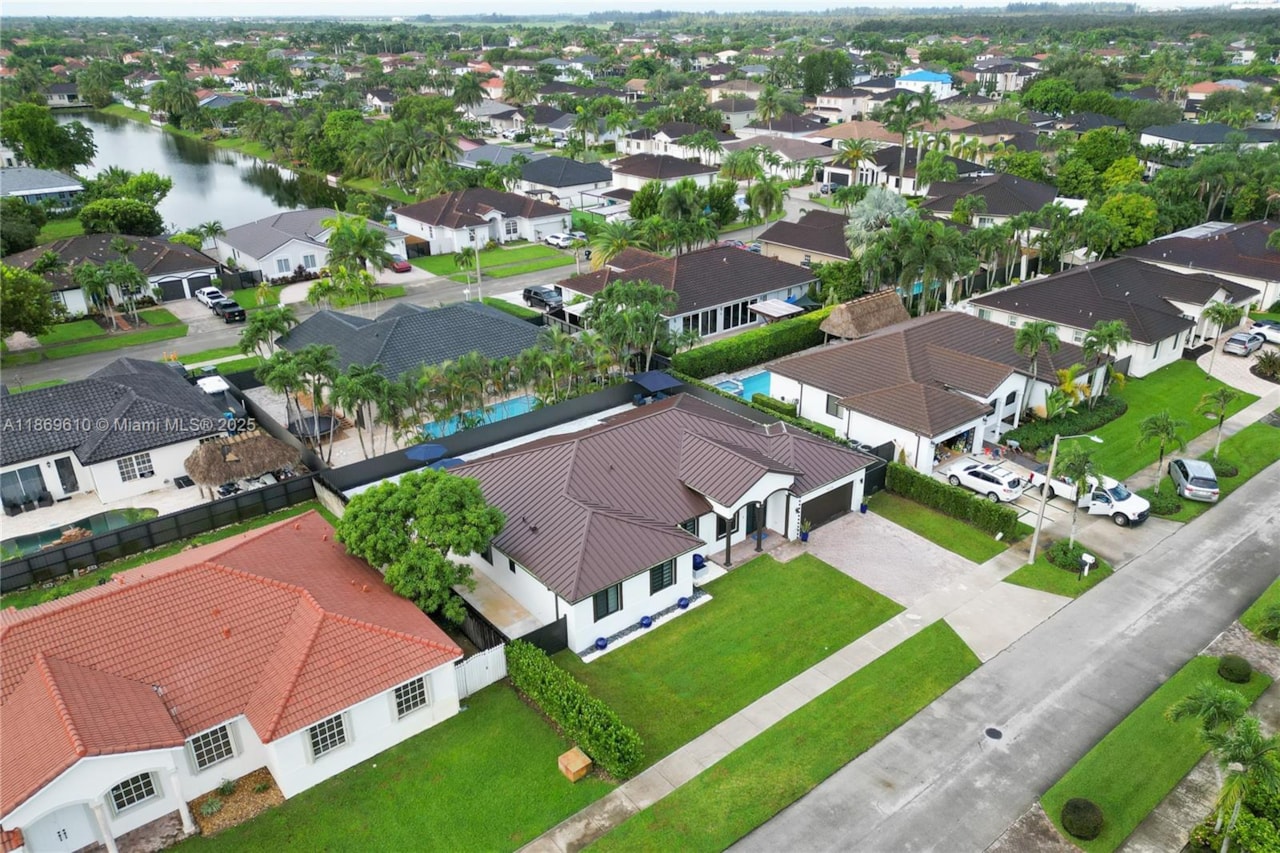 16234 SW 48 Terrace Miami, FL 33185 | MLS A11869610