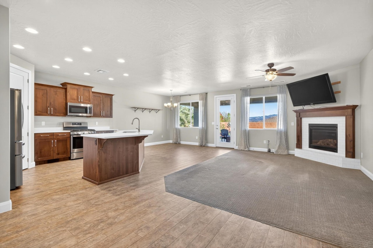 3109 E 2930 S  S St George, UT 84790 home for sale, MLS#25-266657 - Erika Rogers Photo 21