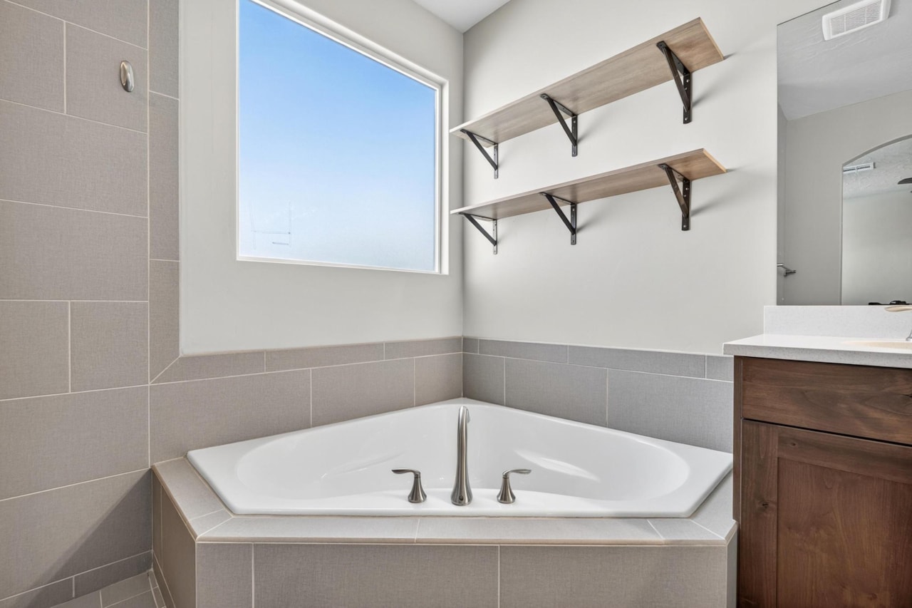 3109 E 2930 S  S St George, UT 84790 home for sale, MLS#25-266657 - Erika Rogers Photo 34