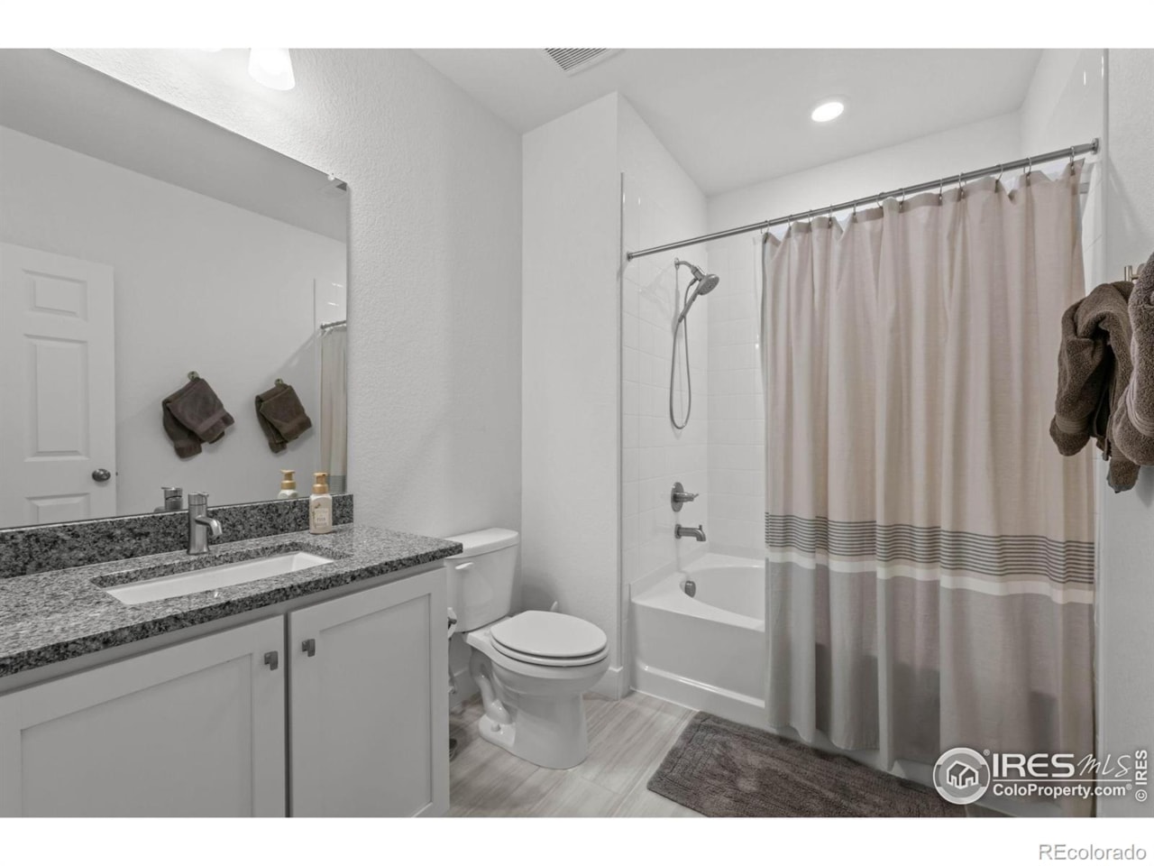 4984 N Jericho St Green Valley Ranch Filing 39 Experience modern luxury in the exclusive, gated Green Valley Ranch golf community-one of Denver's... Denver Denver CO 80249 IR1047117 home for sale $1,095,000 IR1047117 Photo 36