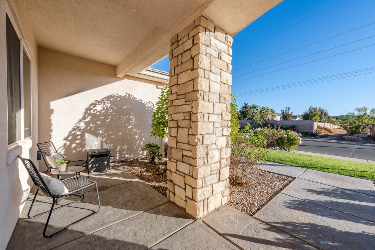 2839 E Horseman Park DR St George, UT 84790 home for sale, MLS#25-266686 - Erika Rogers Photo 8