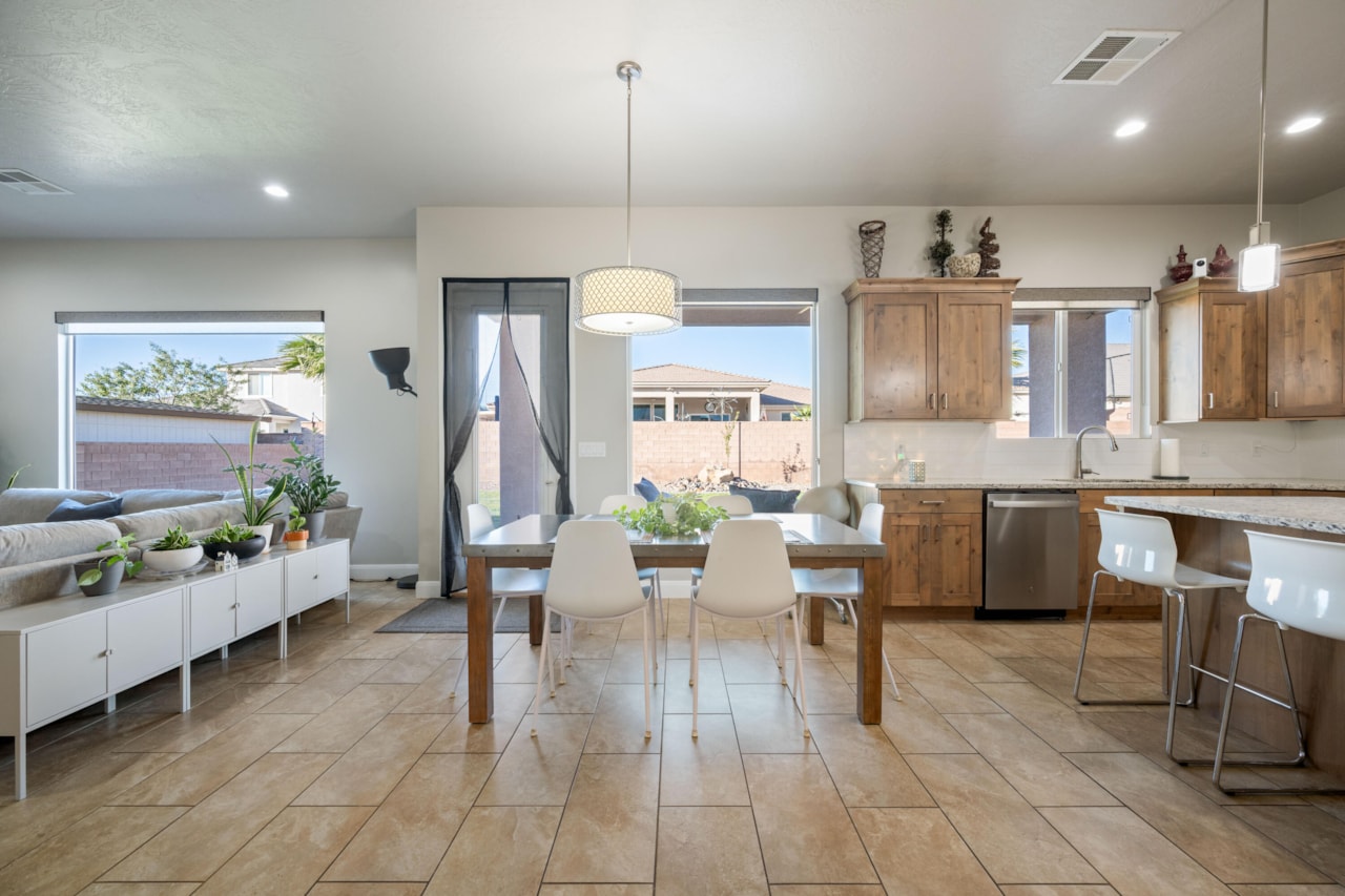 2839 E Horseman Park DR St George, UT 84790 home for sale, MLS#25-266686 - Erika Rogers Photo 20