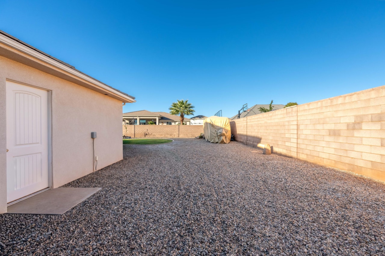 2839 E Horseman Park DR St George, UT 84790 home for sale, MLS#25-266686 - Erika Rogers Photo 51