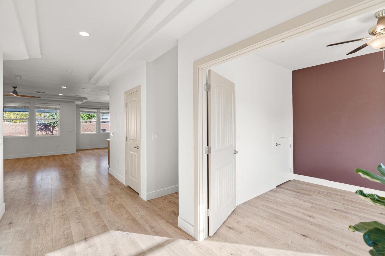 3753 S 2640  E St George, UT 84790 home for sale, MLS#25-266703 - Erika Rogers Photo 3