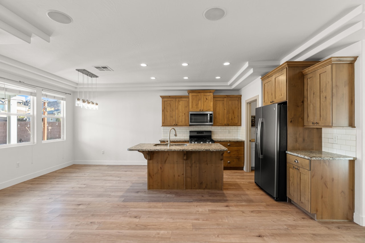 3753 S 2640  E St George, UT 84790 home for sale, MLS#25-266703 - Erika Rogers Photo 12