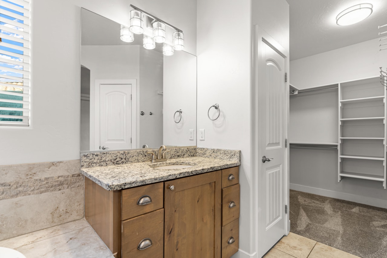 3753 S 2640  E St George, UT 84790 home for sale, MLS#25-266703 - Erika Rogers Photo 23