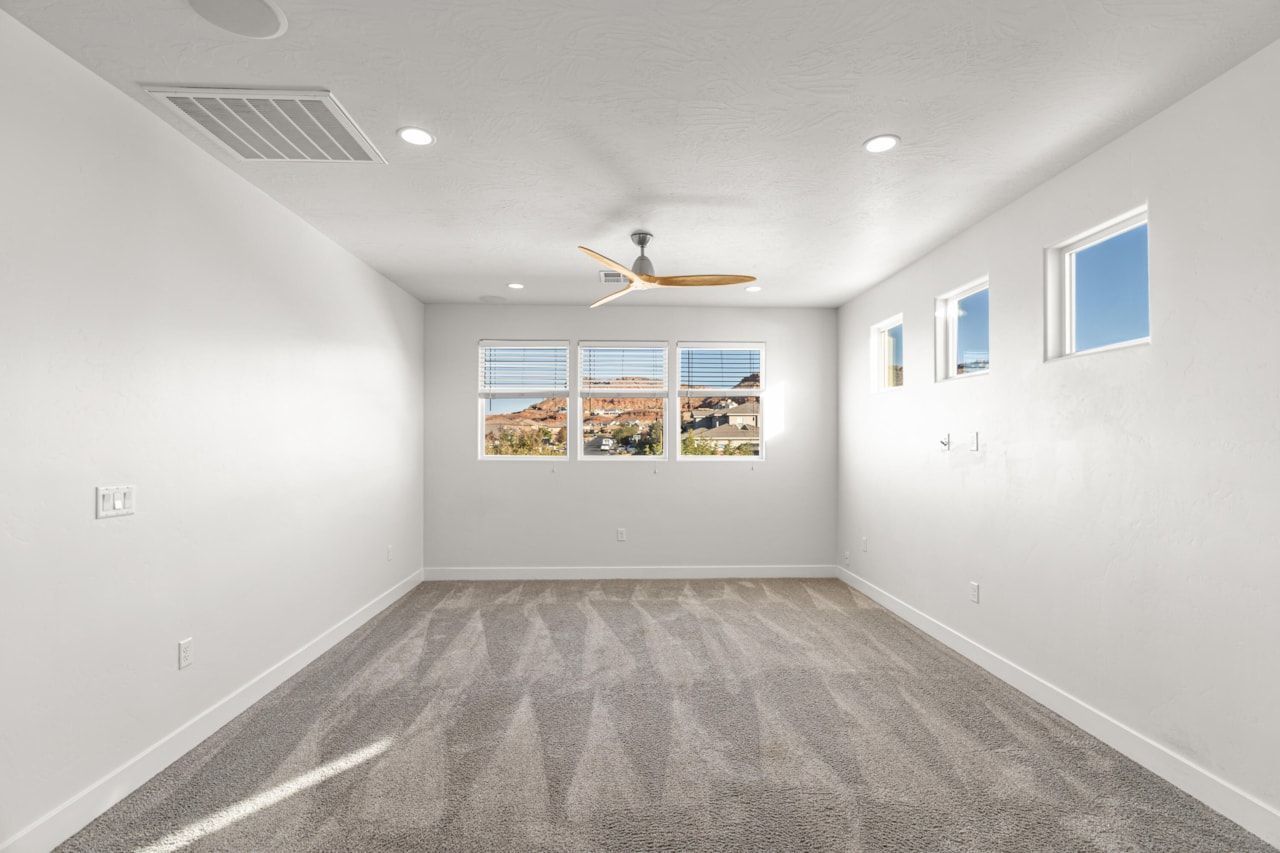 3753 S 2640  E St George, UT 84790 home for sale, MLS#25-266703 - Erika Rogers Photo 25