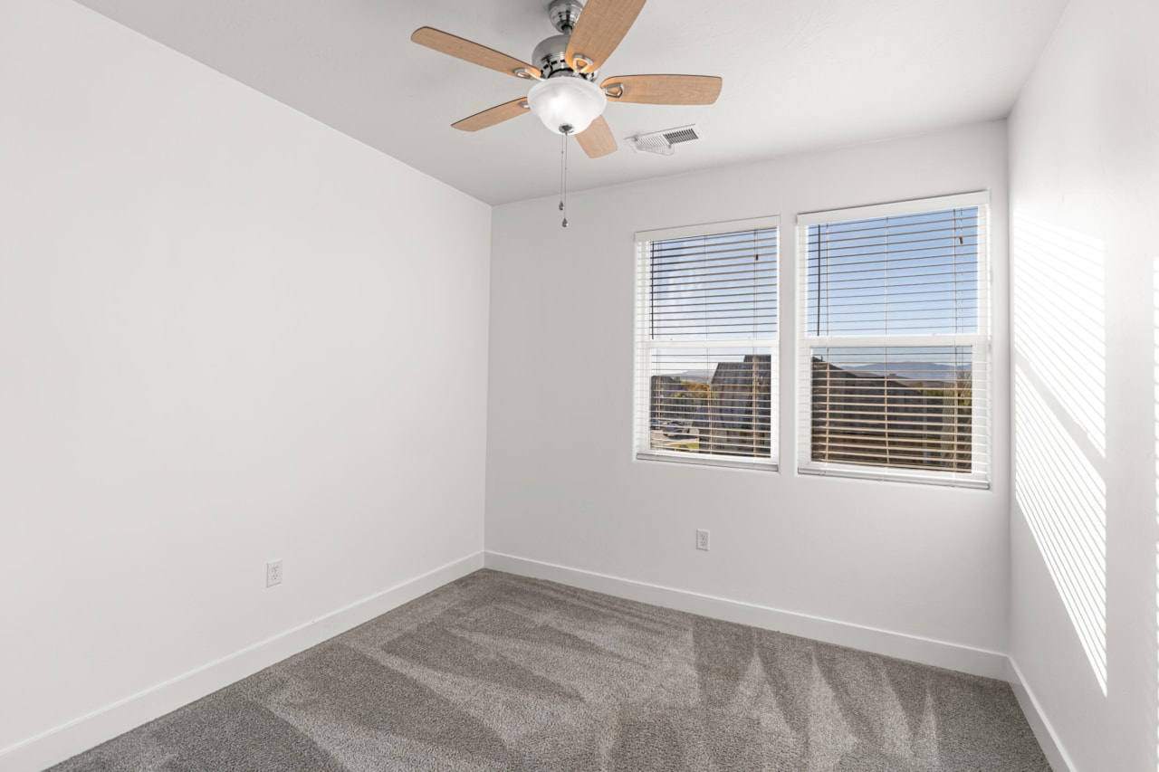 3753 S 2640  E St George, UT 84790 home for sale, MLS#25-266703 - Erika Rogers Photo 31