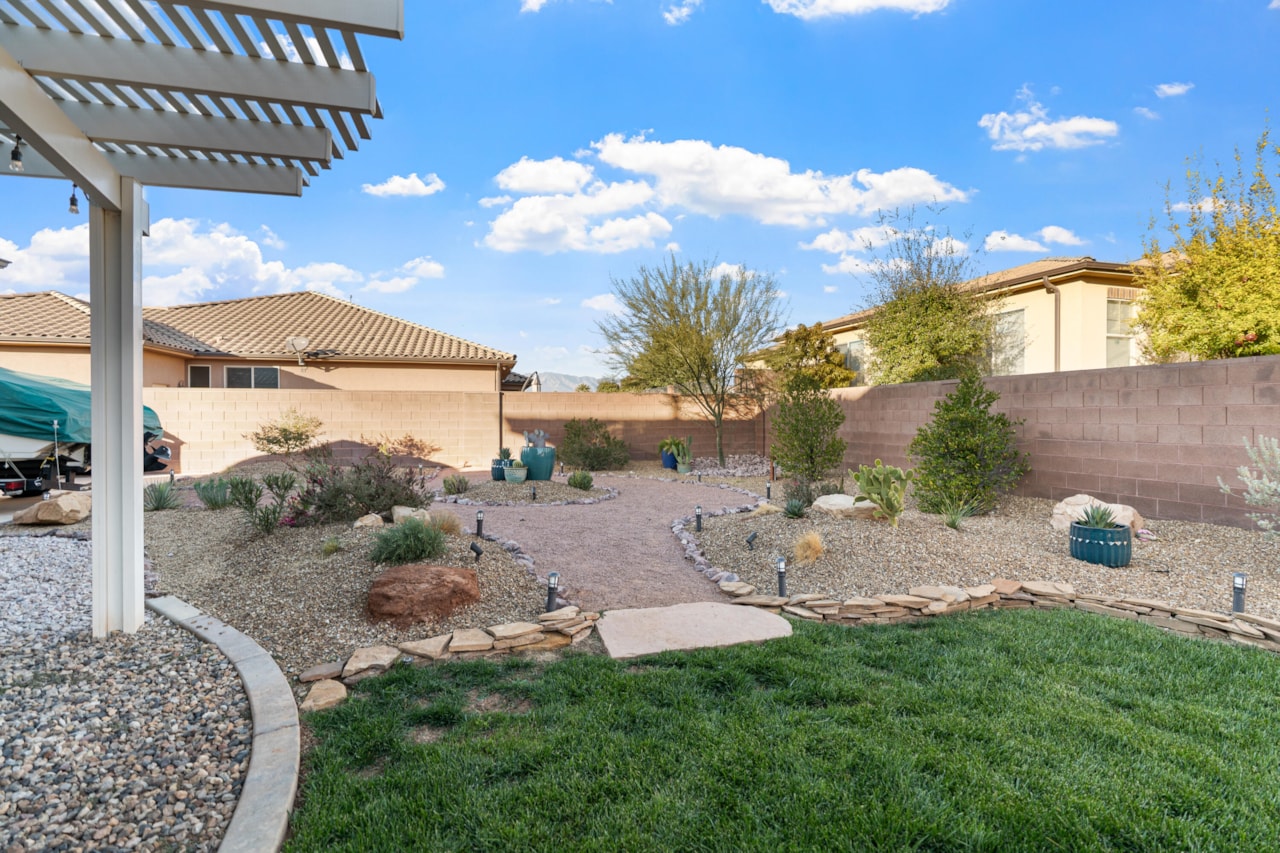 3753 S 2640  E St George, UT 84790 home for sale, MLS#25-266703 - Erika Rogers Photo 42