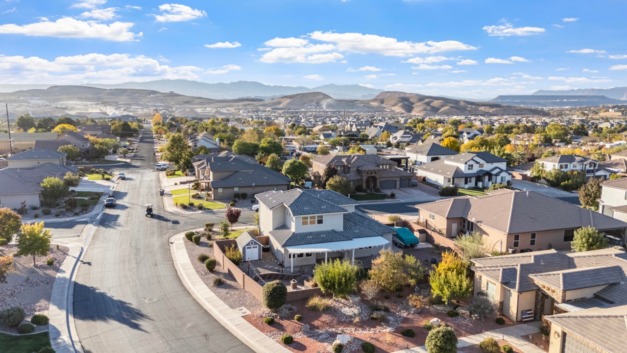 3753 S 2640  E St George, UT 84790 home for sale, MLS#25-266703 - Erika Rogers Photo 52