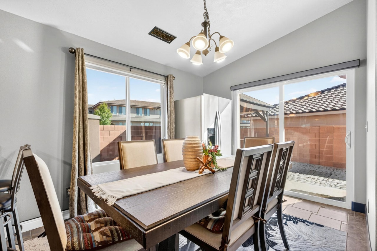 1086 N Ocotillo DR Washington, UT 84780 home for sale, MLS#25-266710 - Erika Rogers Photo 10