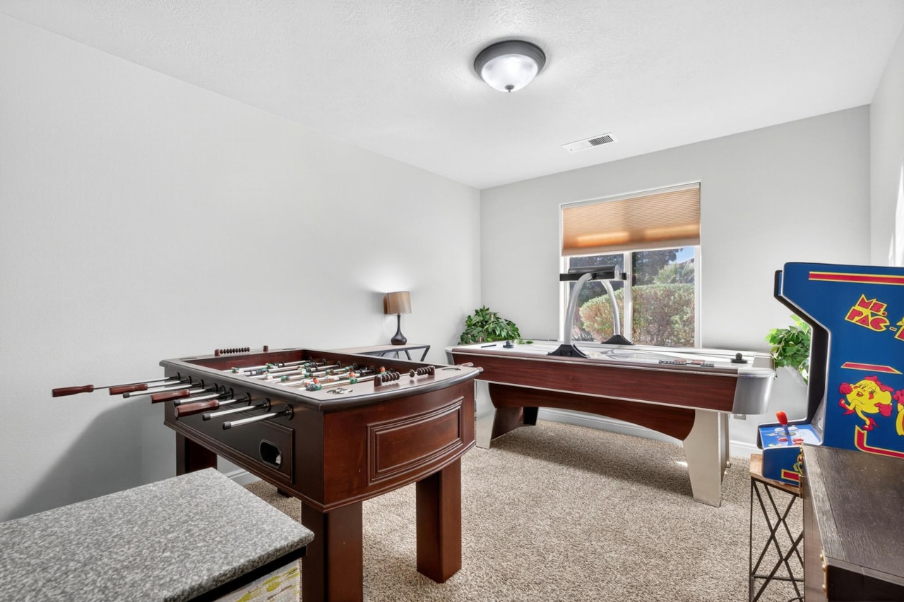 1086 N Ocotillo DR Washington, UT 84780 home for sale, MLS#25-266710 - Erika Rogers Photo 17