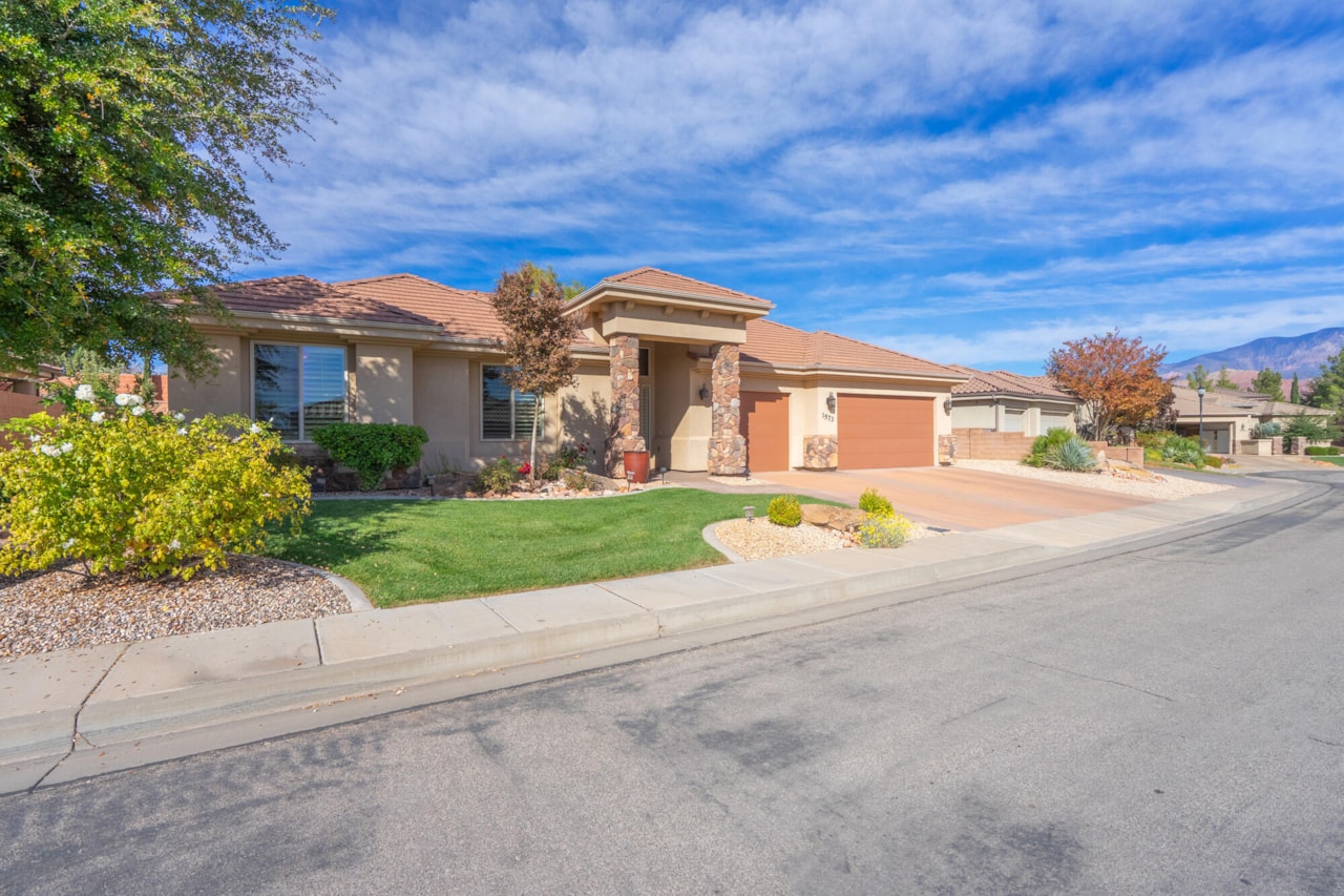 1573 Blacklion RD W Washington, UT 84780 home for sale, MLS#25-266683 - Erika Rogers Photo 2