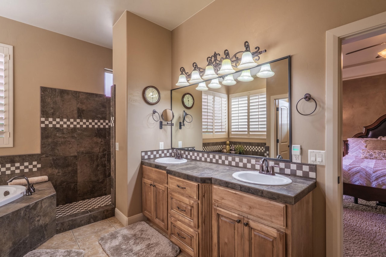 1573 Blacklion RD W Washington, UT 84780 home for sale, MLS#25-266683 - Erika Rogers Photo 19