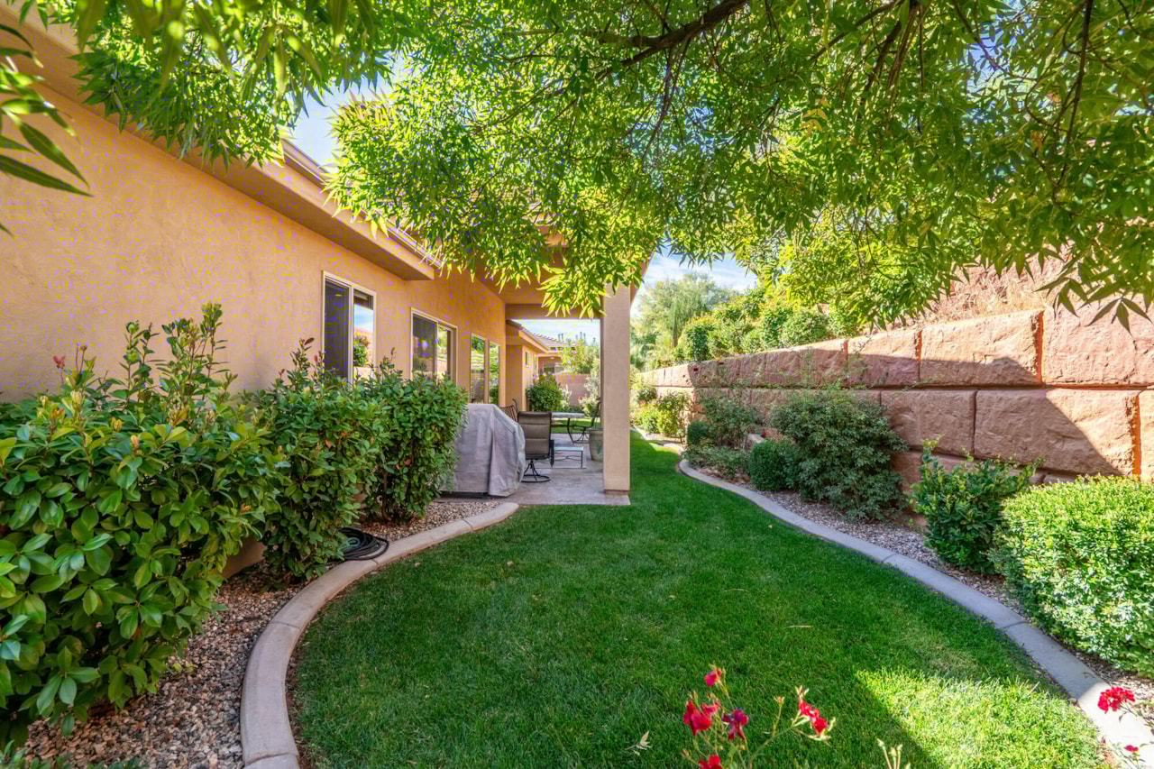 1573 Blacklion RD W Washington, UT 84780 home for sale, MLS#25-266683 - Erika Rogers Photo 35