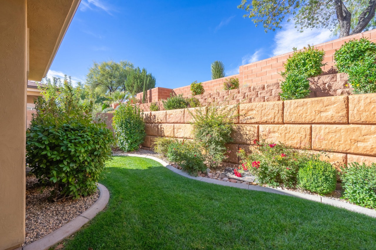 1573 Blacklion RD W Washington, UT 84780 home for sale, MLS#25-266683 - Erika Rogers Photo 42