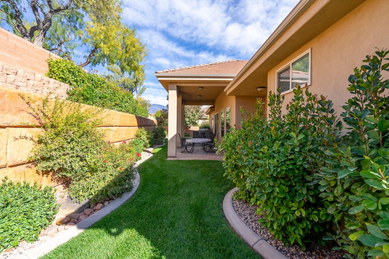 1573 Blacklion RD W Washington, UT 84780 home for sale, MLS#25-266683 - Erika Rogers Photo 43