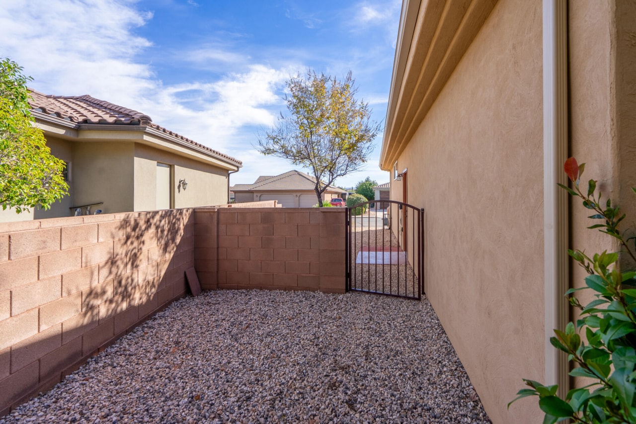 1573 Blacklion RD W Washington, UT 84780 home for sale, MLS#25-266683 - Erika Rogers Photo 45