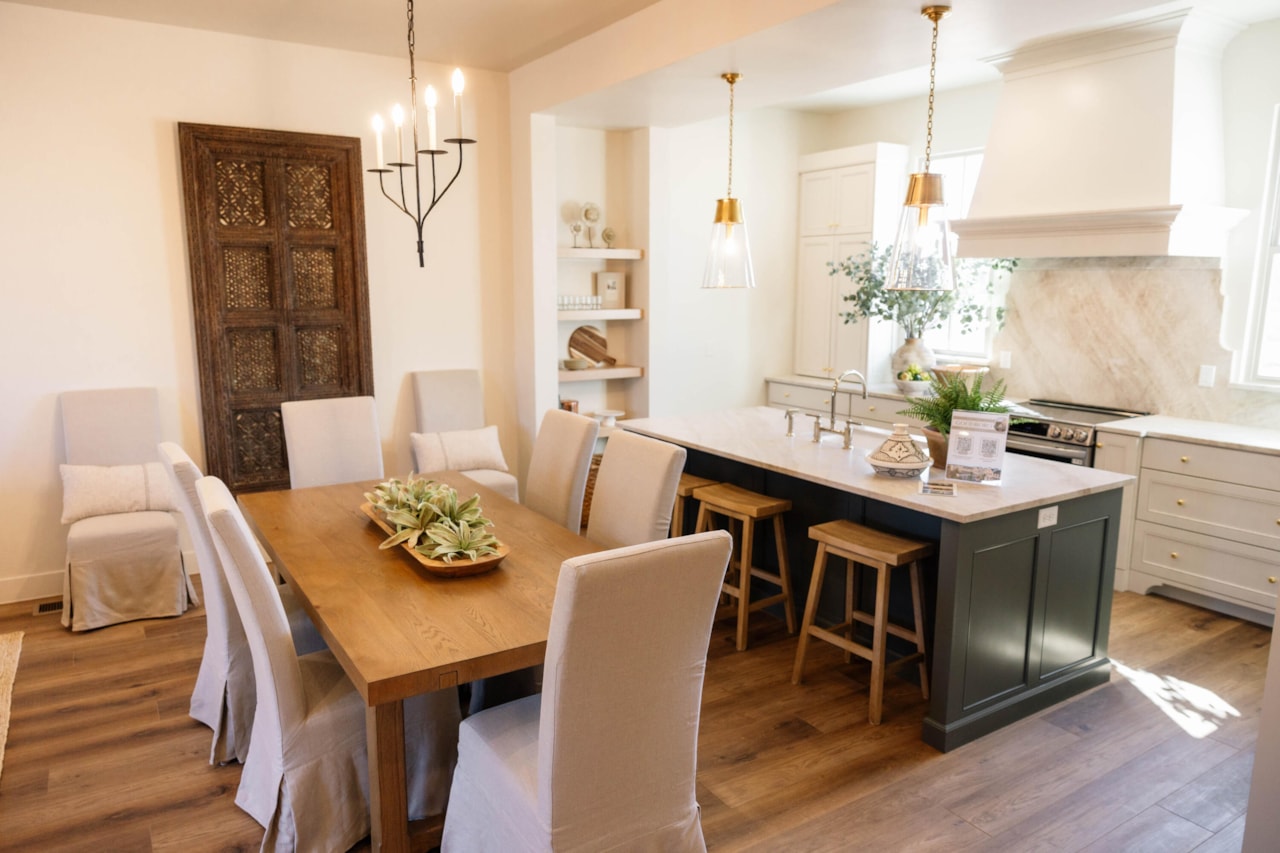 718 W Vista Sur Lane, Lot 17 St George, UT 84790 home for sale, MLS#25-266738 - Erika Rogers Photo 5