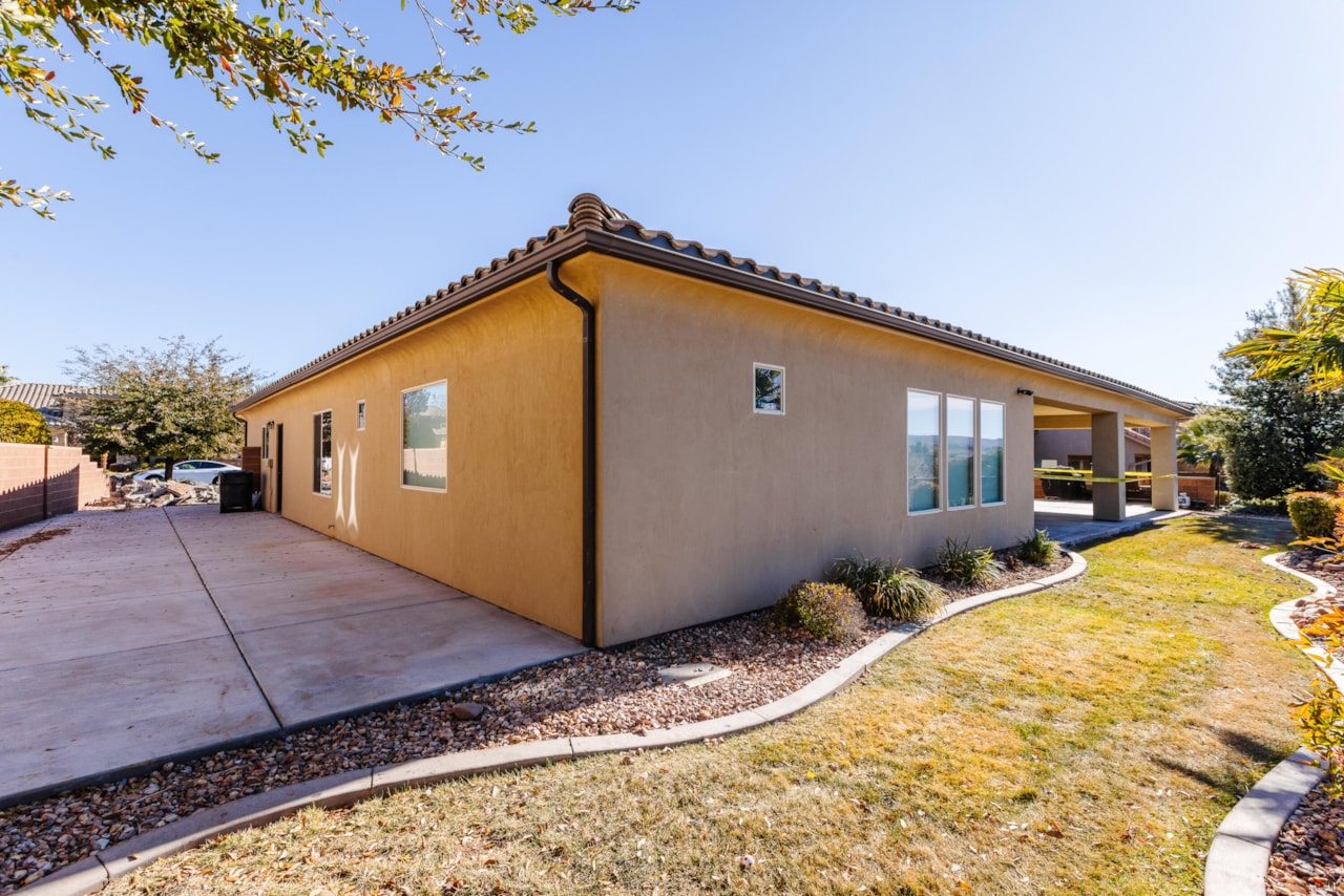 437 N Northstar DR St George, UT 84770 home for sale, MLS#25-266595 - Erika Rogers Photo 38