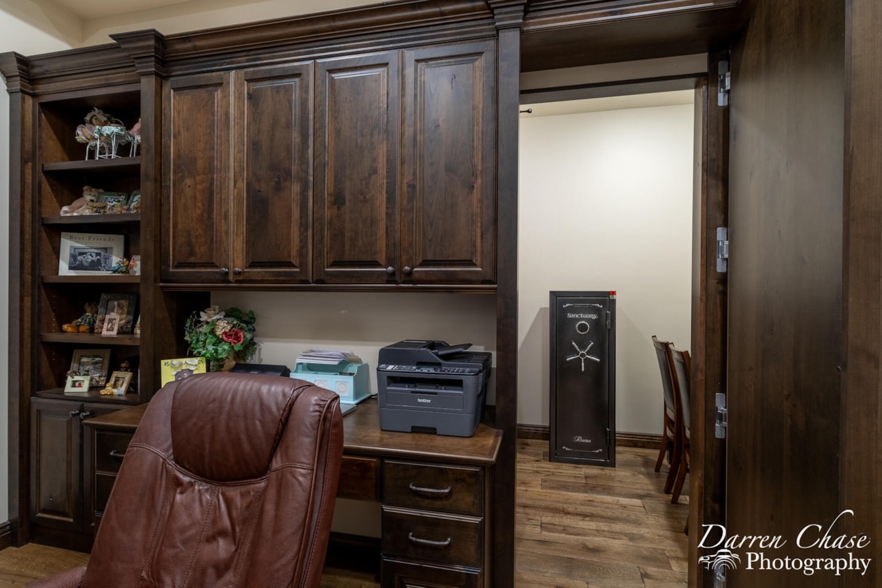 328 N Westgate Hills DR Washington, UT 84780 home for sale, MLS#25-266741 - Erika Rogers Photo 21