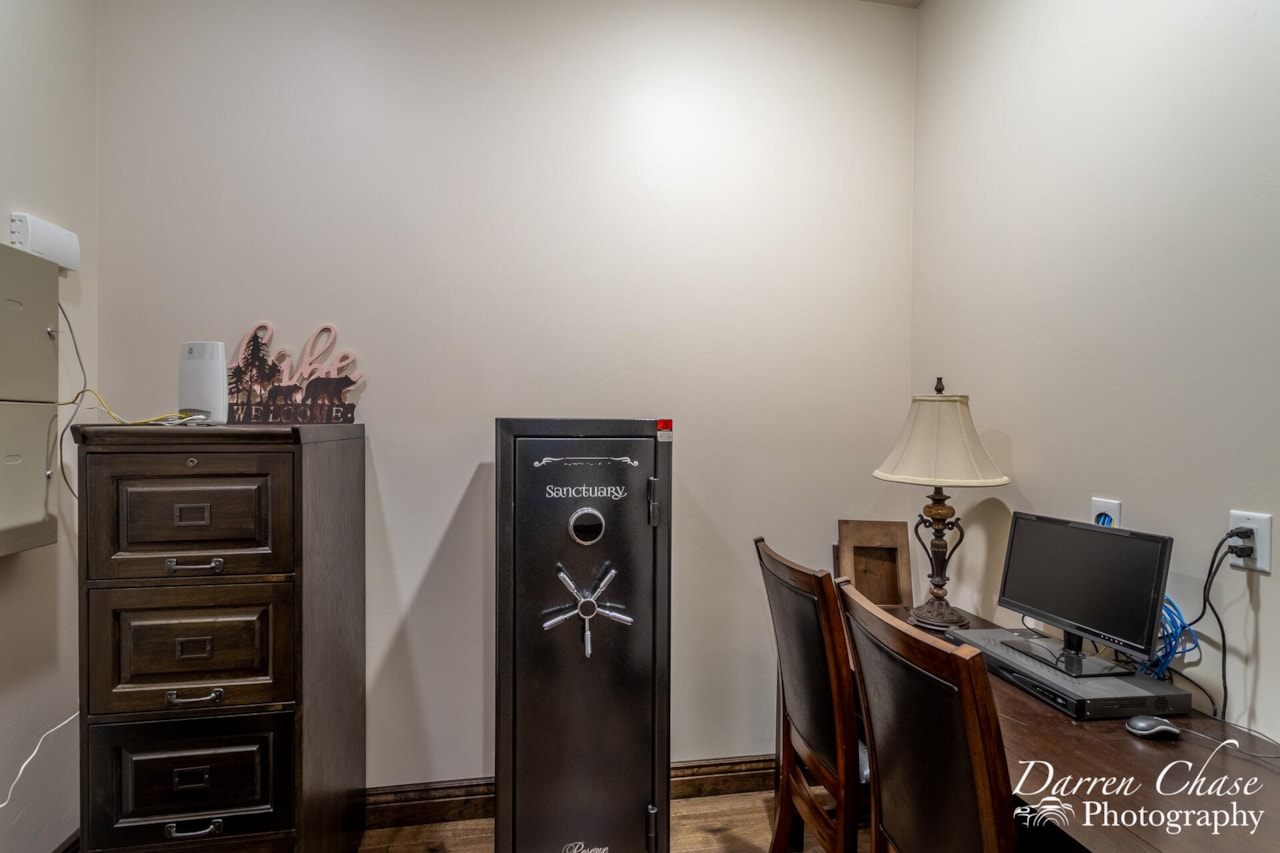 328 N Westgate Hills DR Washington, UT 84780 home for sale, MLS#25-266741 - Erika Rogers Photo 22