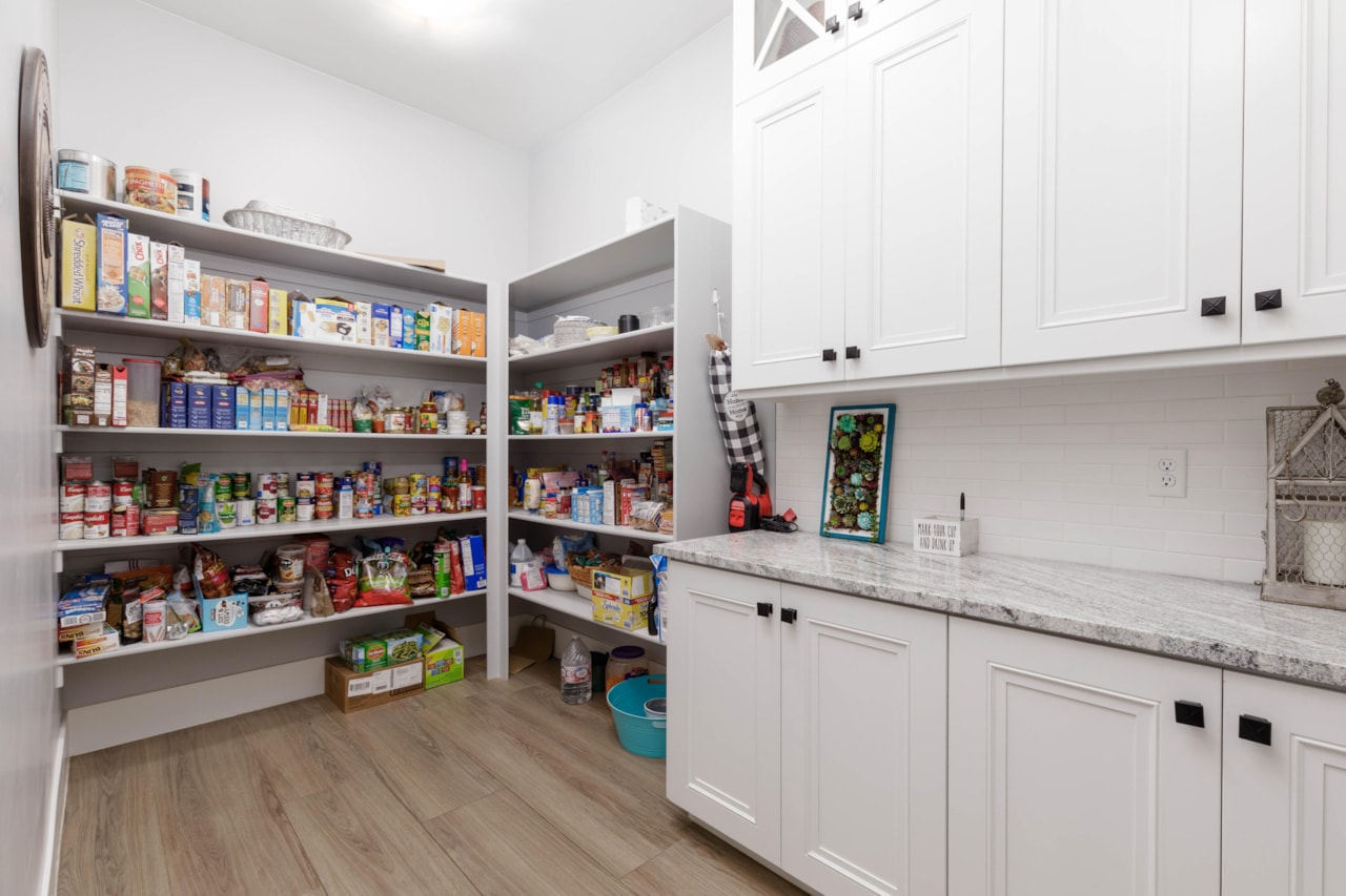 2928 S Farmland DR Washington, UT 84780 home for sale, MLS#25-266747 - Erika Rogers Photo 18