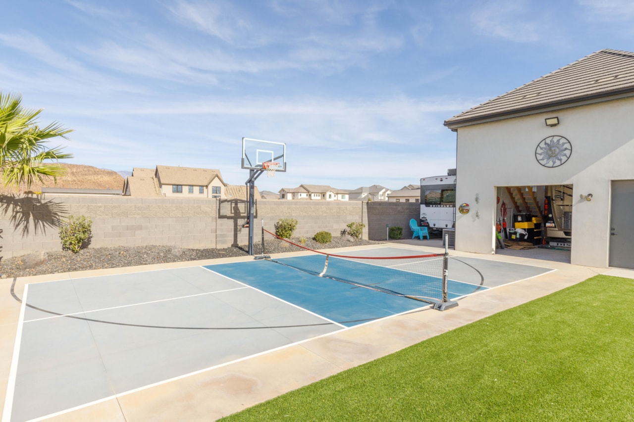 2928 S Farmland DR Washington, UT 84780 home for sale, MLS#25-266747 - Erika Rogers Photo 70